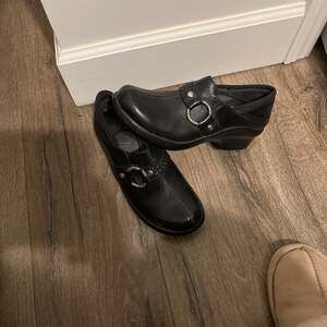 Ariat Black Leather Clogs with Harness Ring